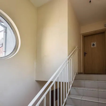 Cozy Space Near Grand Mall Apartment