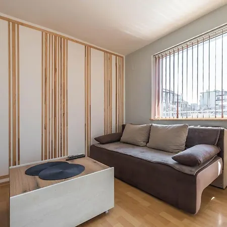 Cozy Space Near Grand Mall Apartment Varna